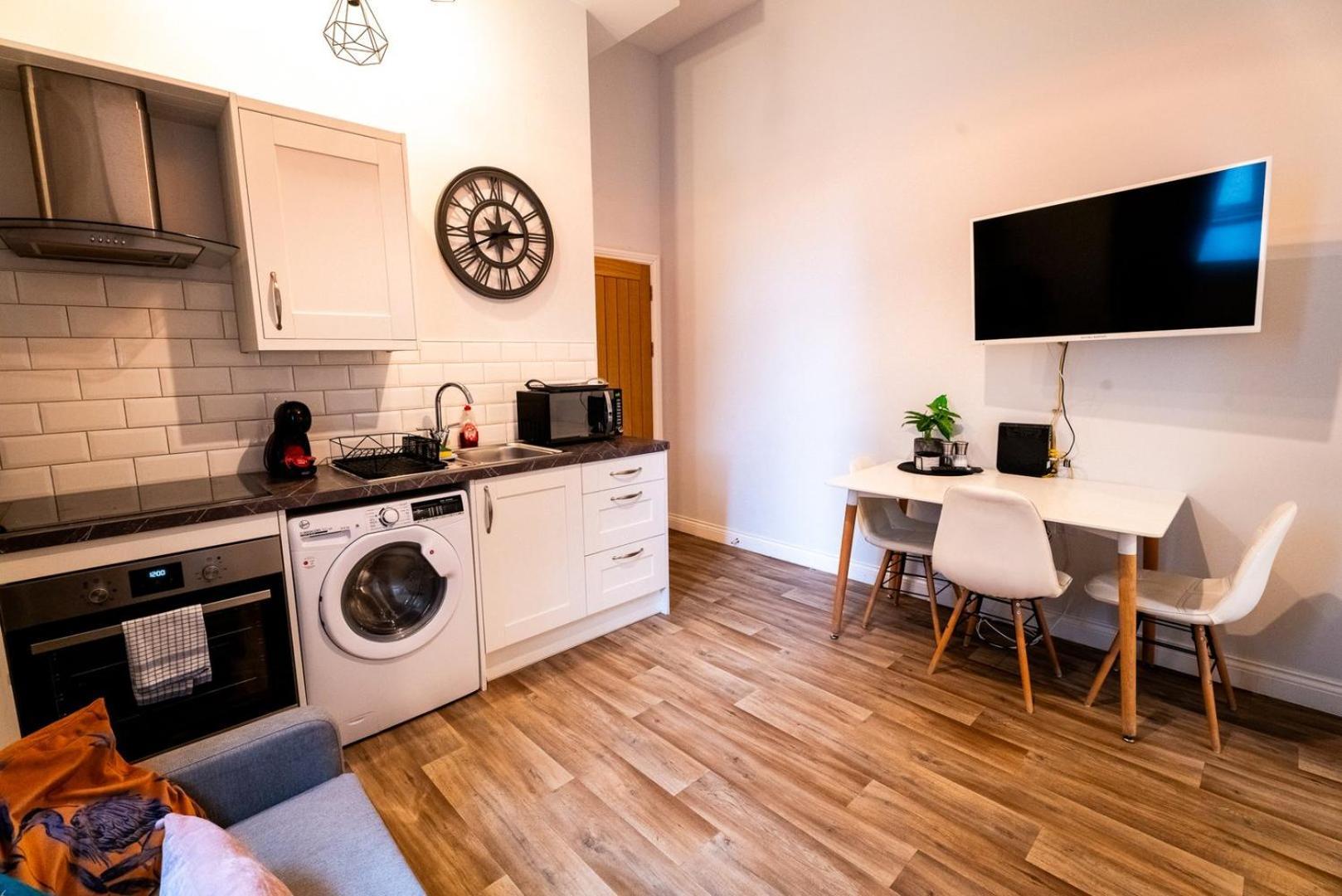 Апартаменты Free Parking | Smart Tv | 4 Guests Суонси Номер фото