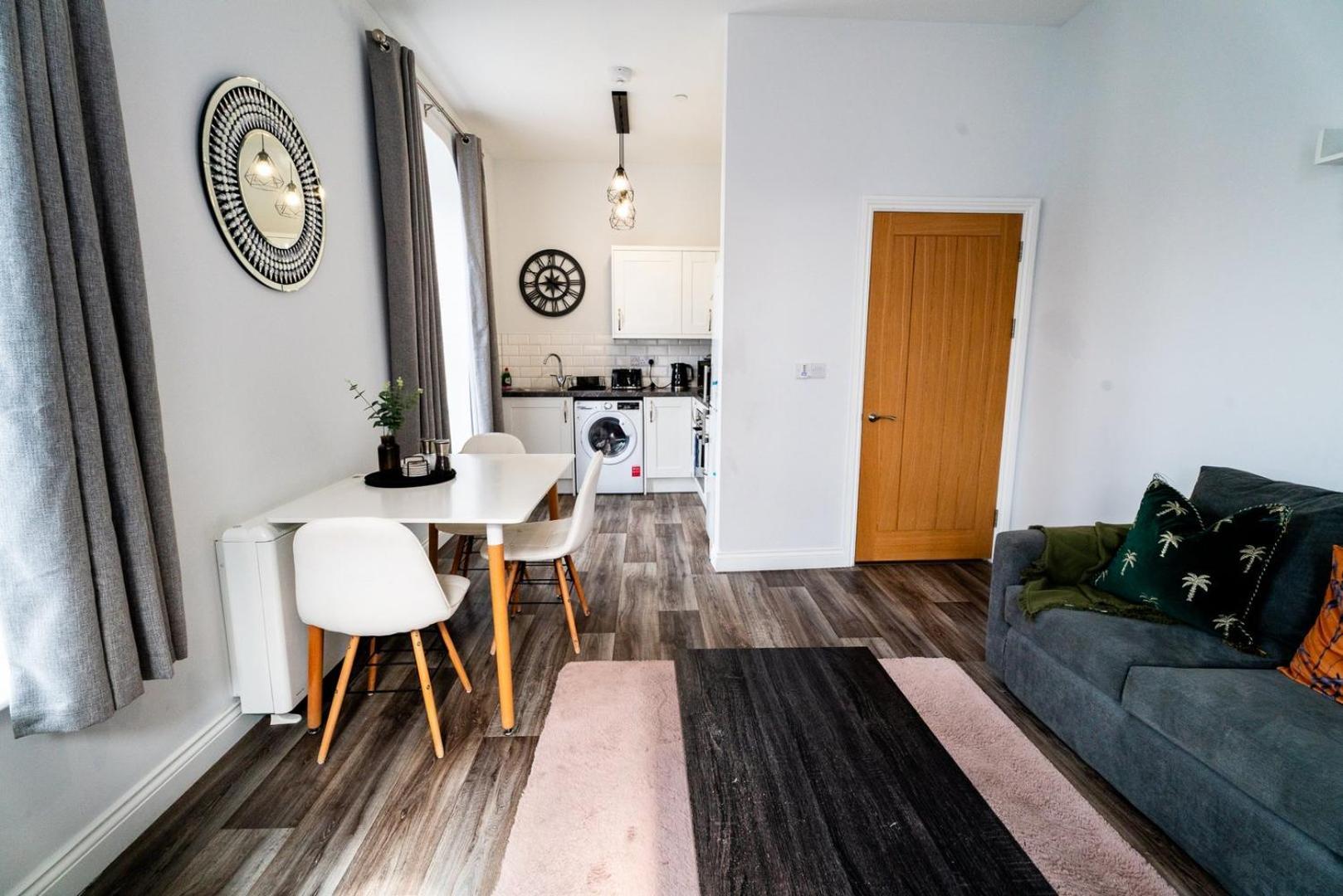 Апартаменты Free Parking | Smart Tv | 4 Guests Суонси Номер фото