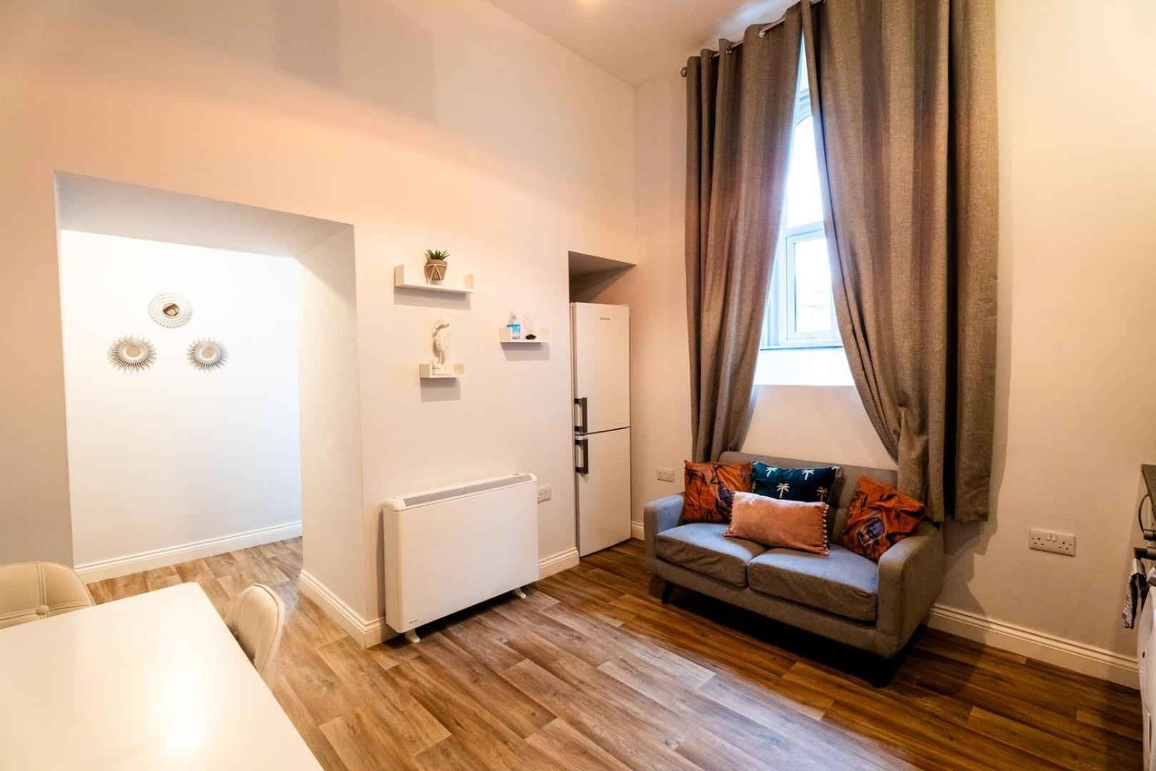 Апартаменты Free Parking | Smart Tv | 4 Guests Суонси Номер фото